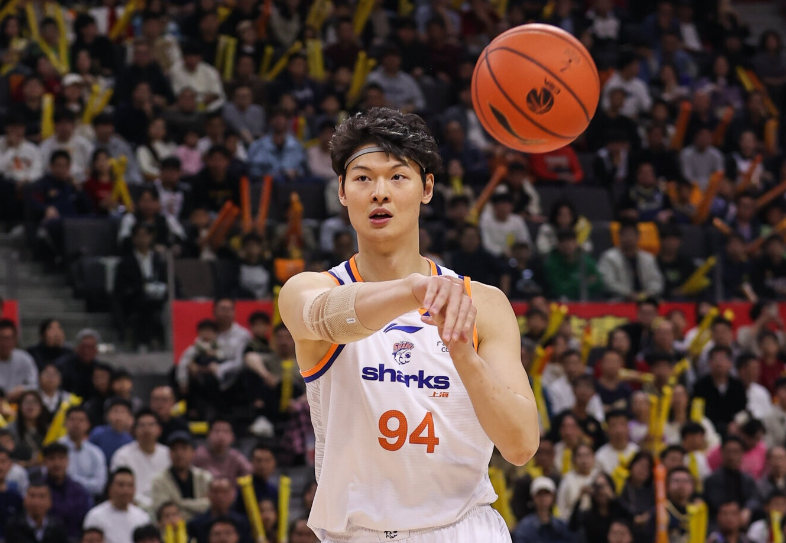 开云体育官网-上海狂胜2-0山东进四强：洛夫顿20+9+5 陈林坚21分王哲林14+6